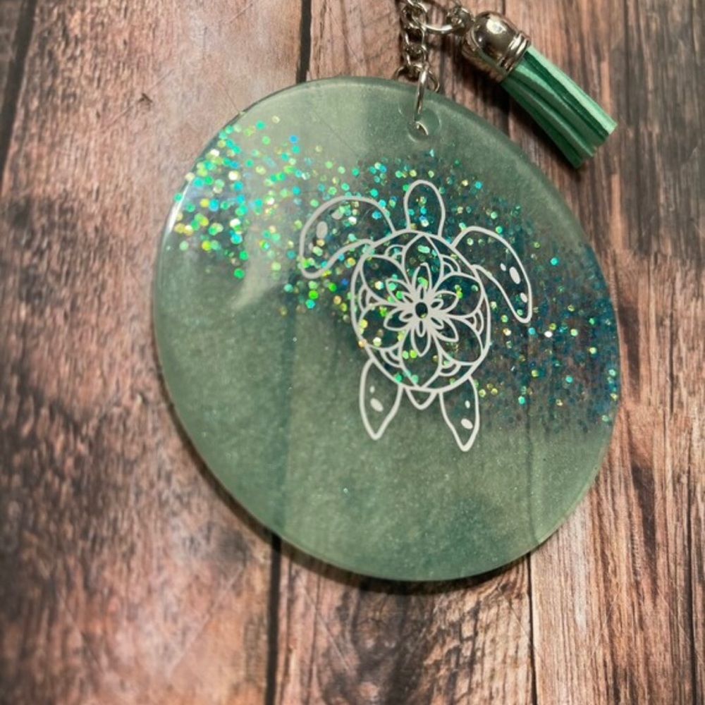 Epoxy resin turtle keychain
